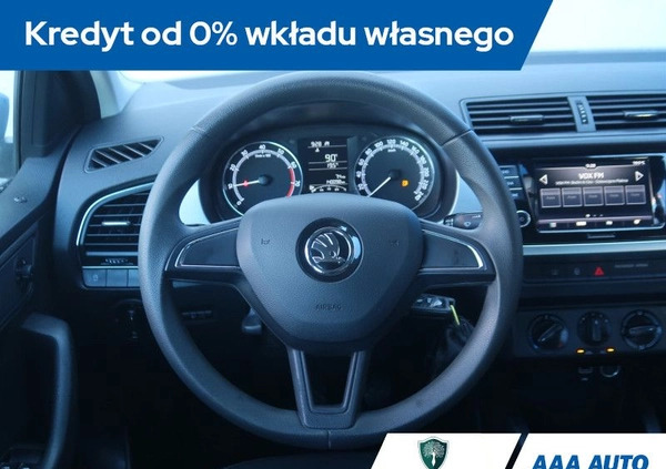 Skoda Fabia cena 35000 przebieg: 140097, rok produkcji 2019 z Trzciel małe 137